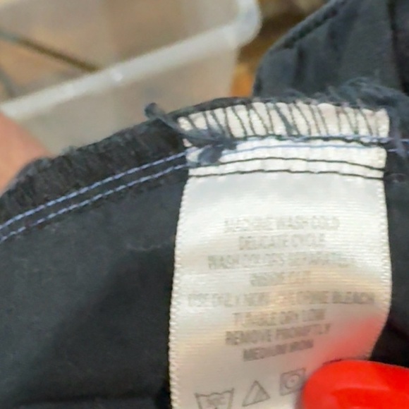 MID-Calf Clam Digger Pants Appliqué cuff SUCH A GREAT pair of Pants - Picture 6 of 6